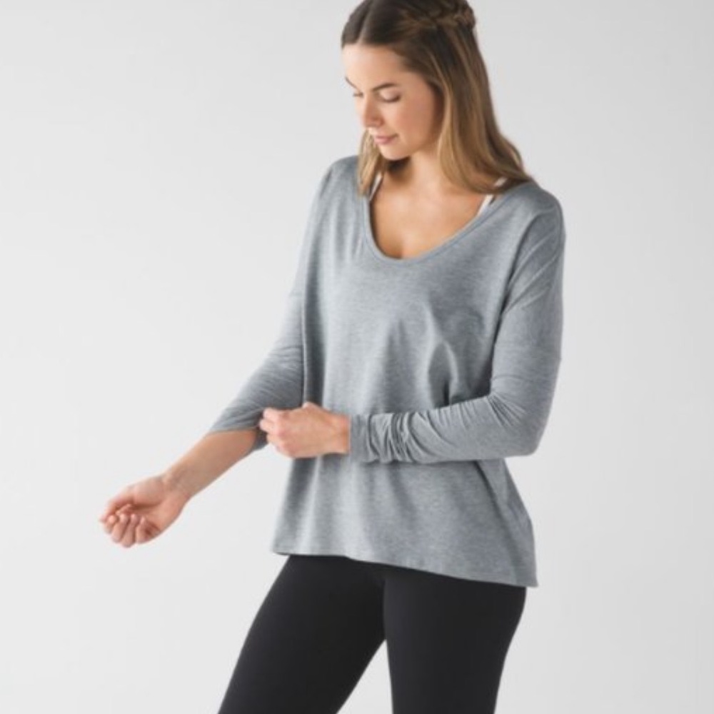 Lululemon Long Sleeve Gray Top Small flaw- see photos